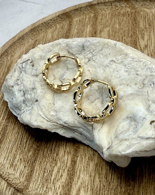 Simple Rectangle Link Hoop Earrings - Image 3